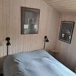 Cozy Summer House And Annex In Tranquility 度假居 Glesborg