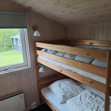 Cozy Summer House And Annex In Tranquility Glesborg