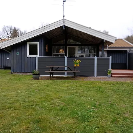Cozy Summer House And Annex In Tranquility Holiday home Glesborg